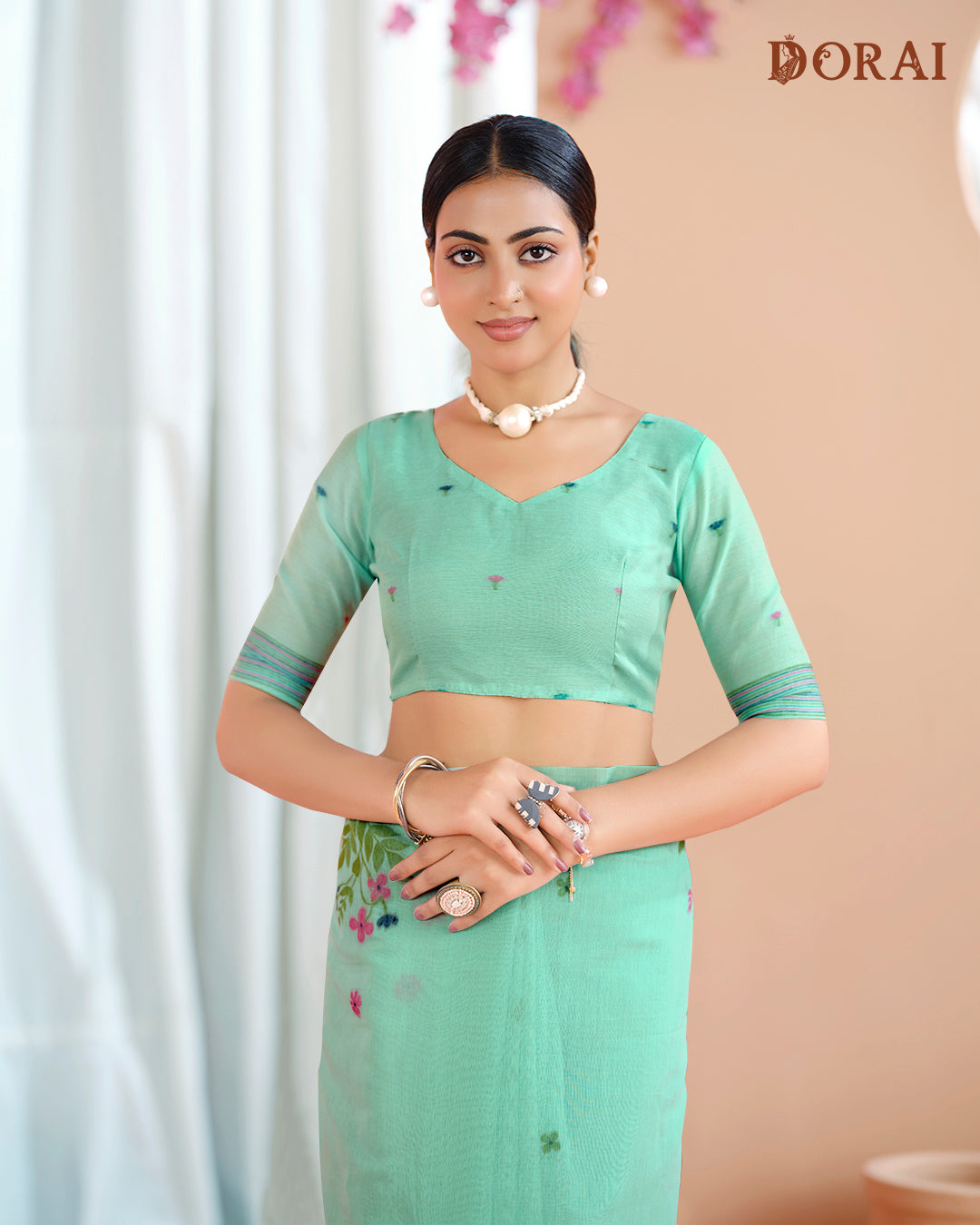 Mint Green Muga Cotton Jamdani Saree – Woven Floral Pattern and Oragana Pallu