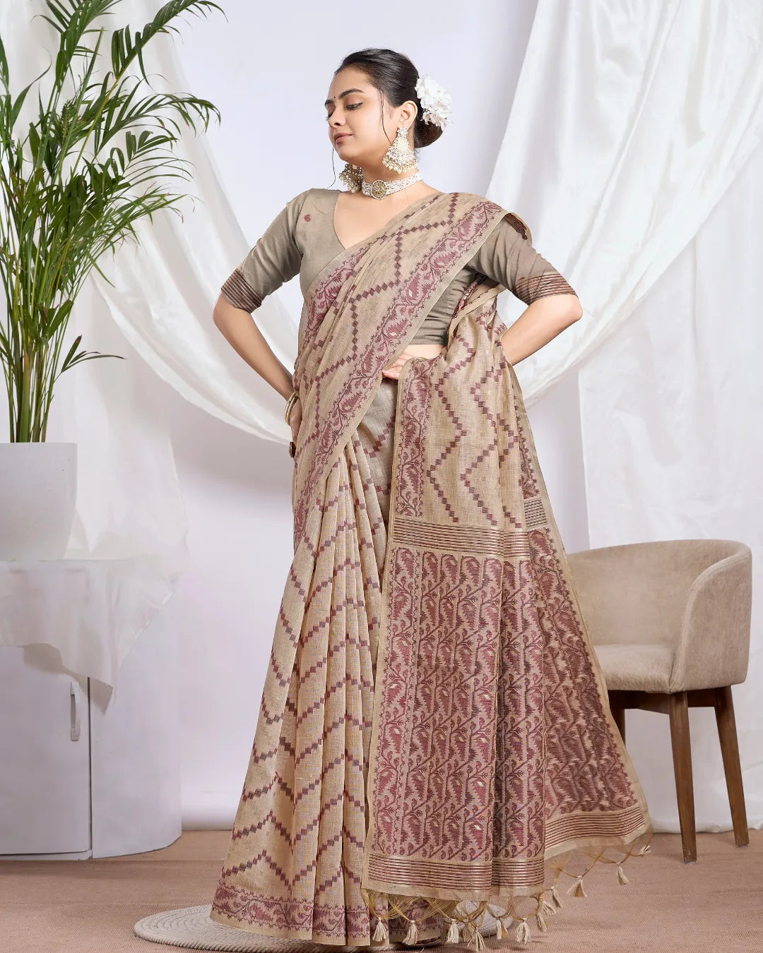 Chikoo Beige Geometric Muga Cotton Jamdani Saree