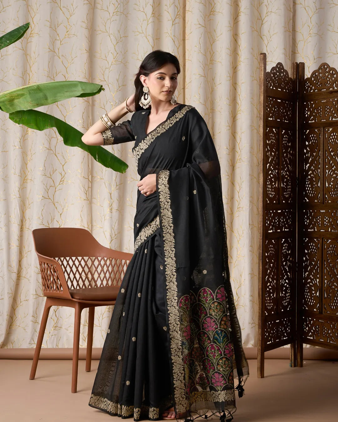 Black Muga Cotton Jamdani Saree with Multicolour Flower Pallu