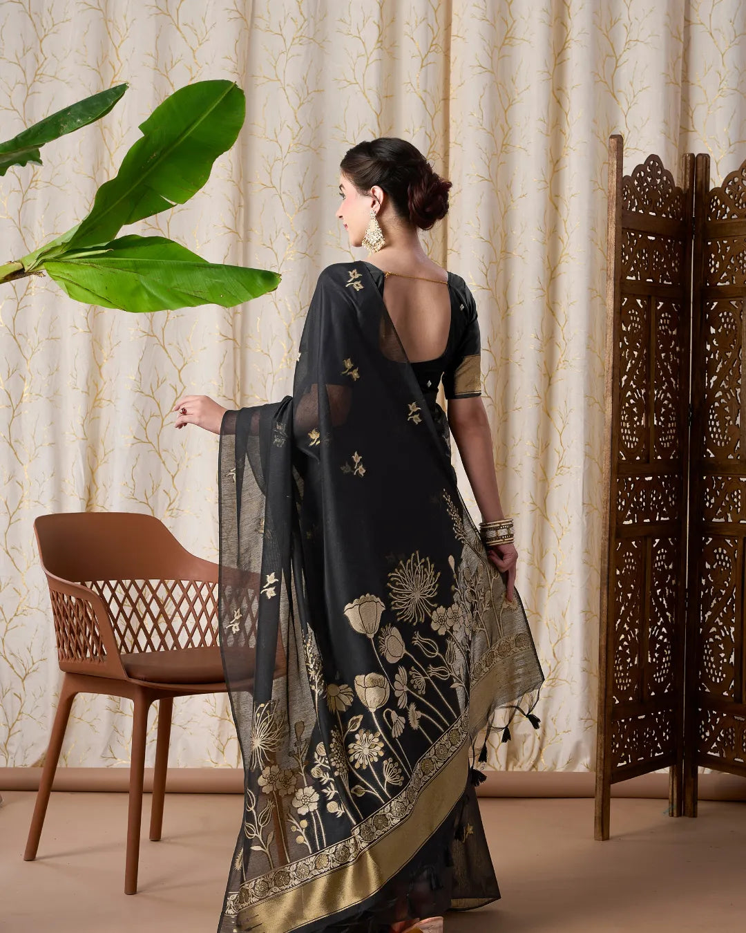 Black Muga Cotton Jamdani Saree with Floral Pallu