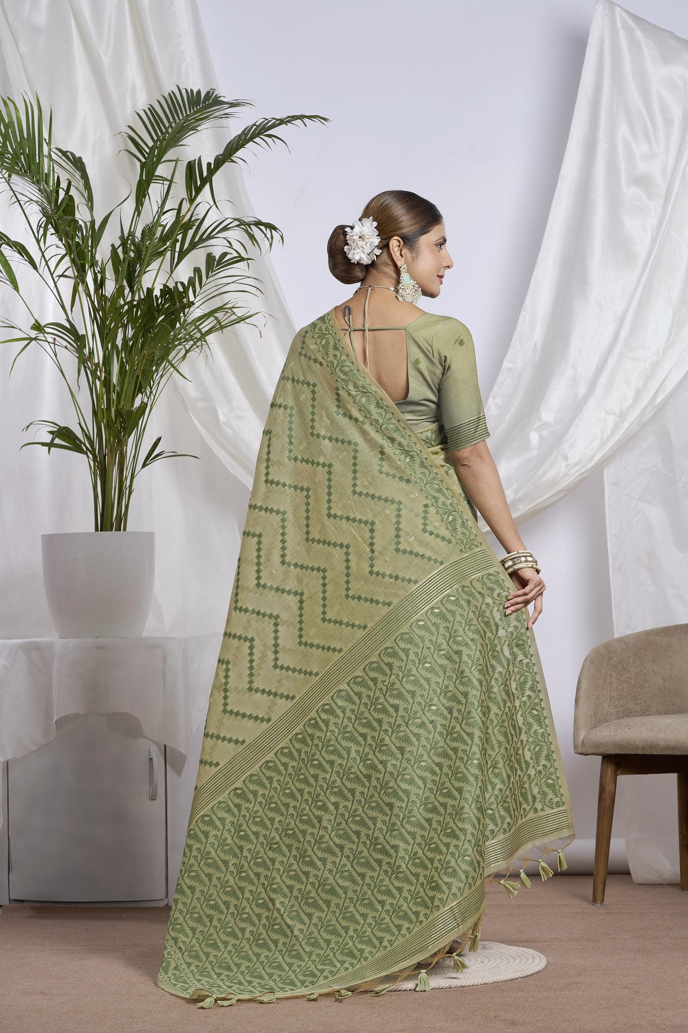 Pista Green Linen-Cotton Jamdani Saree | Woven Motifs