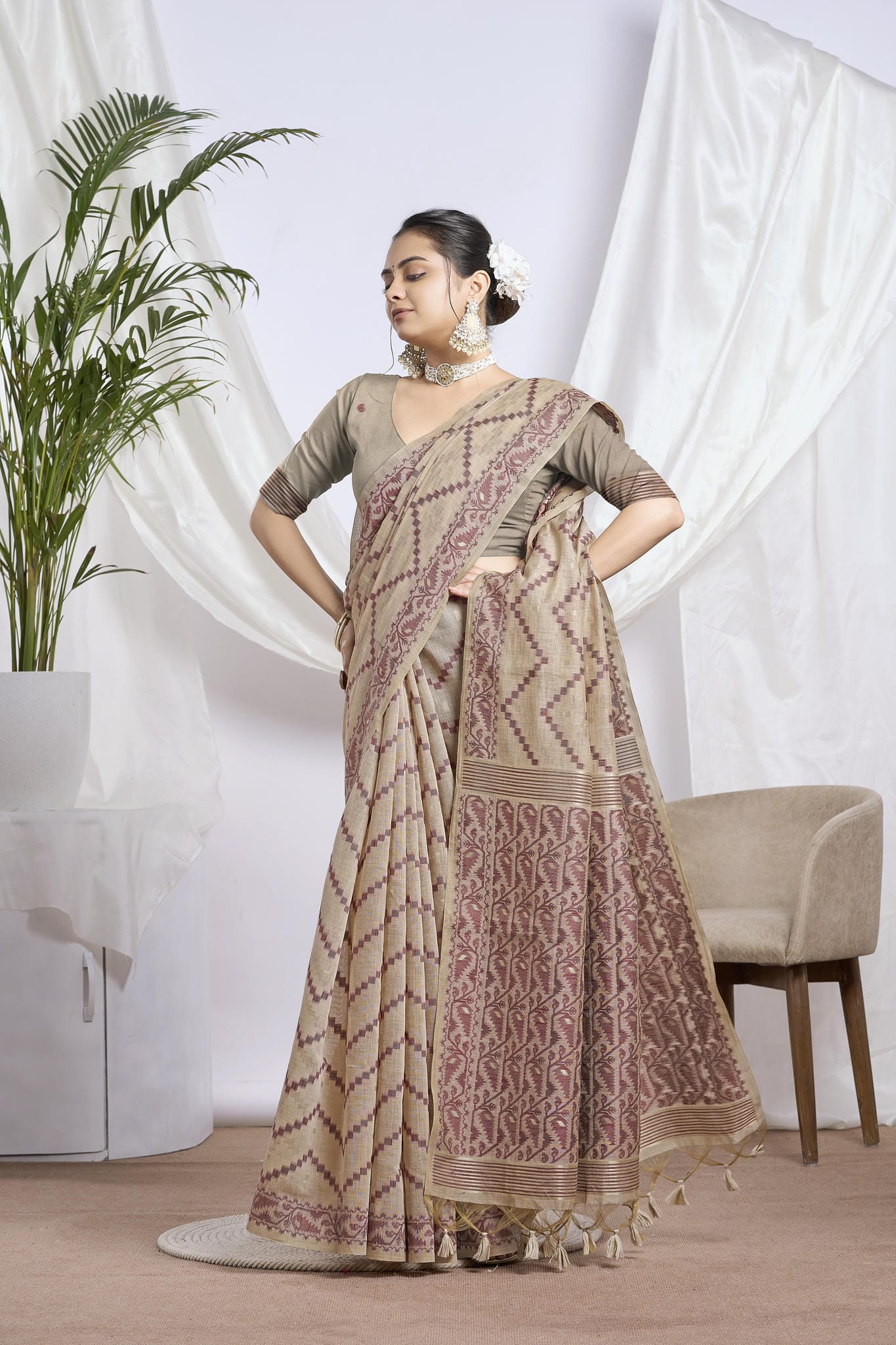 Beige & Maroon Jamdani Silk-Cotton Saree | Woven Motifs