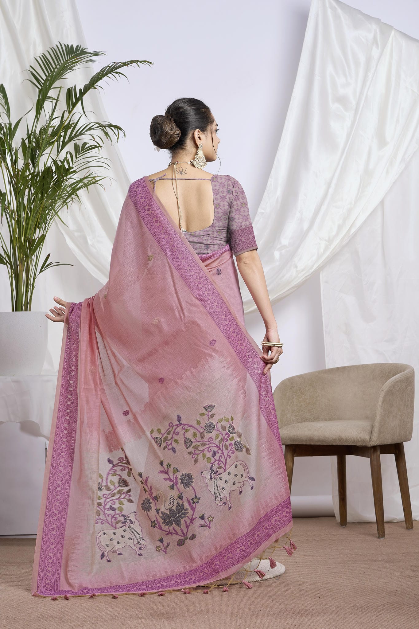 Dusty Rose Jamdani Linen-Cotton Saree | Woven Peacock Motifs
