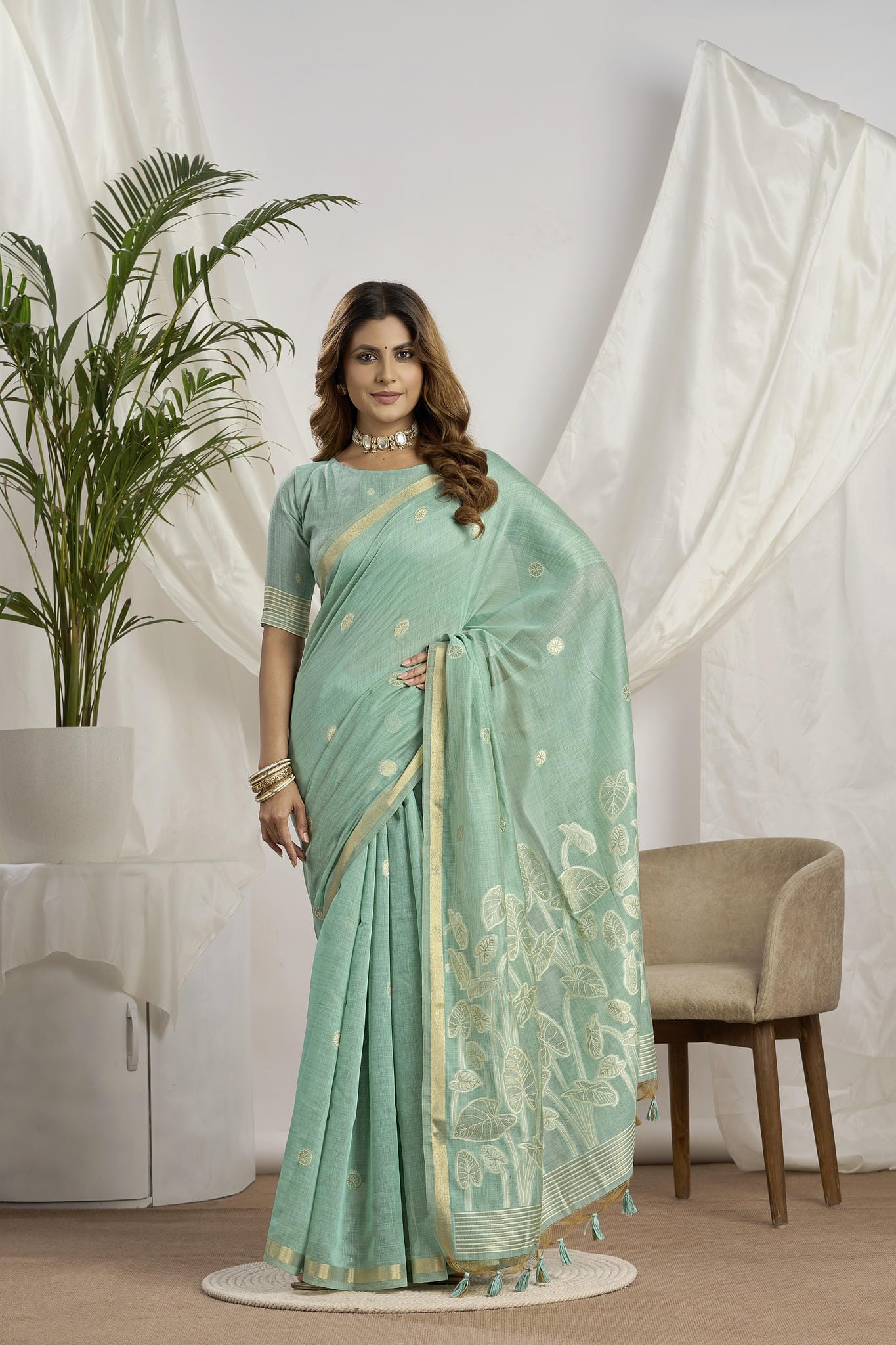 Sea Green Zari Jamdani Saree with Woven Foliage Pallu