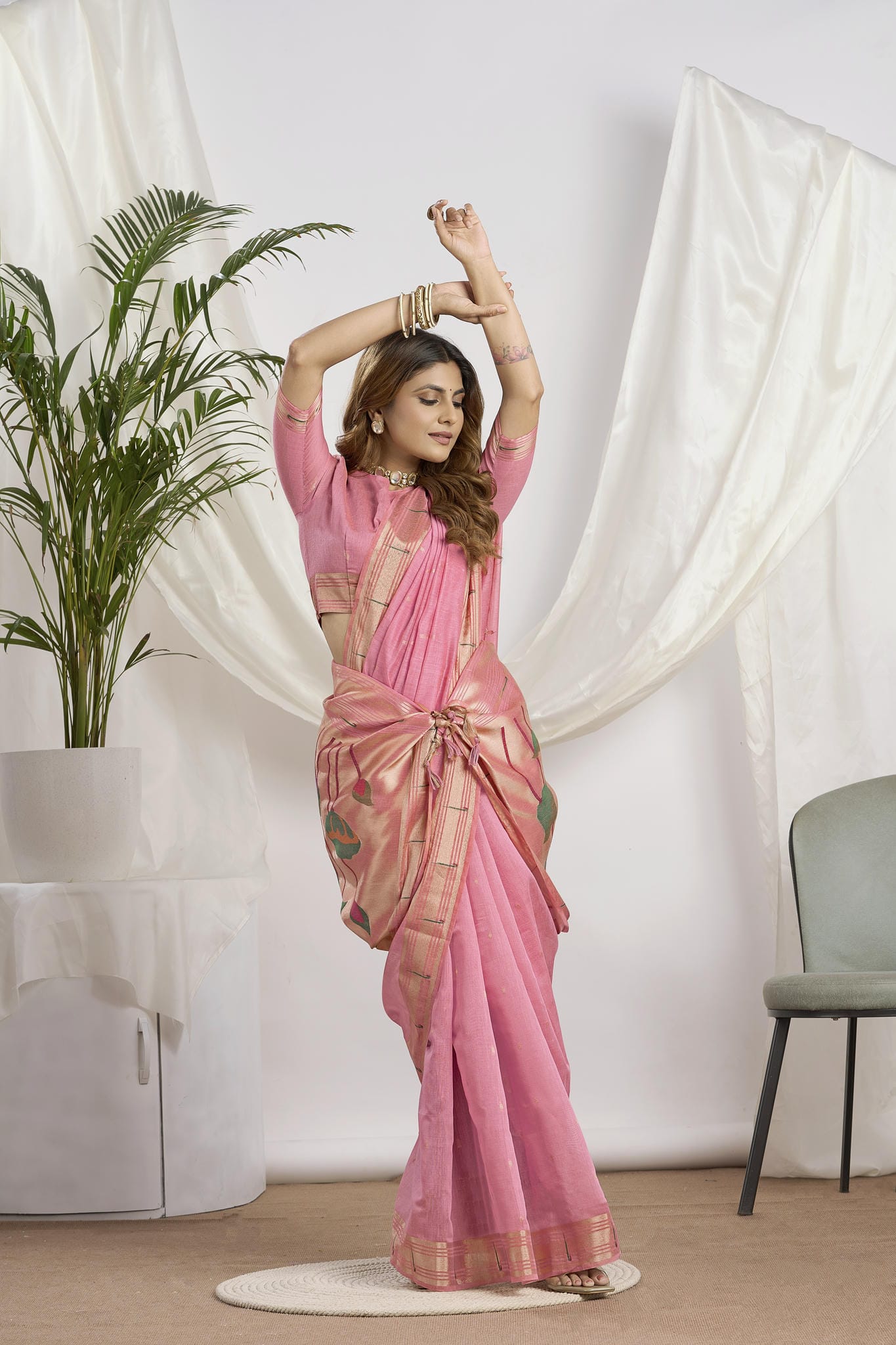 Dhakai Jamdani Saree in Rose Pink | Woven Lotus Pallu