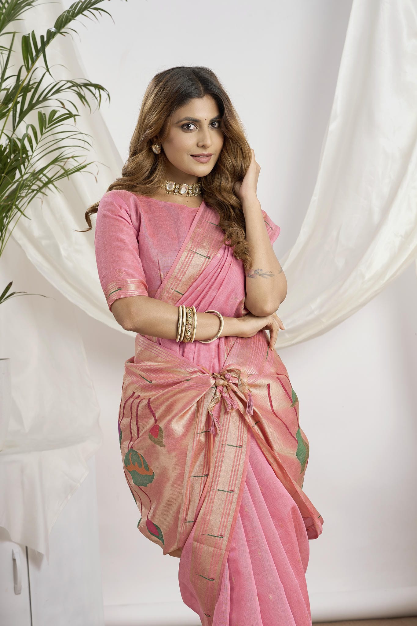 Dhakai Jamdani Saree in Rose Pink | Woven Lotus Pallu