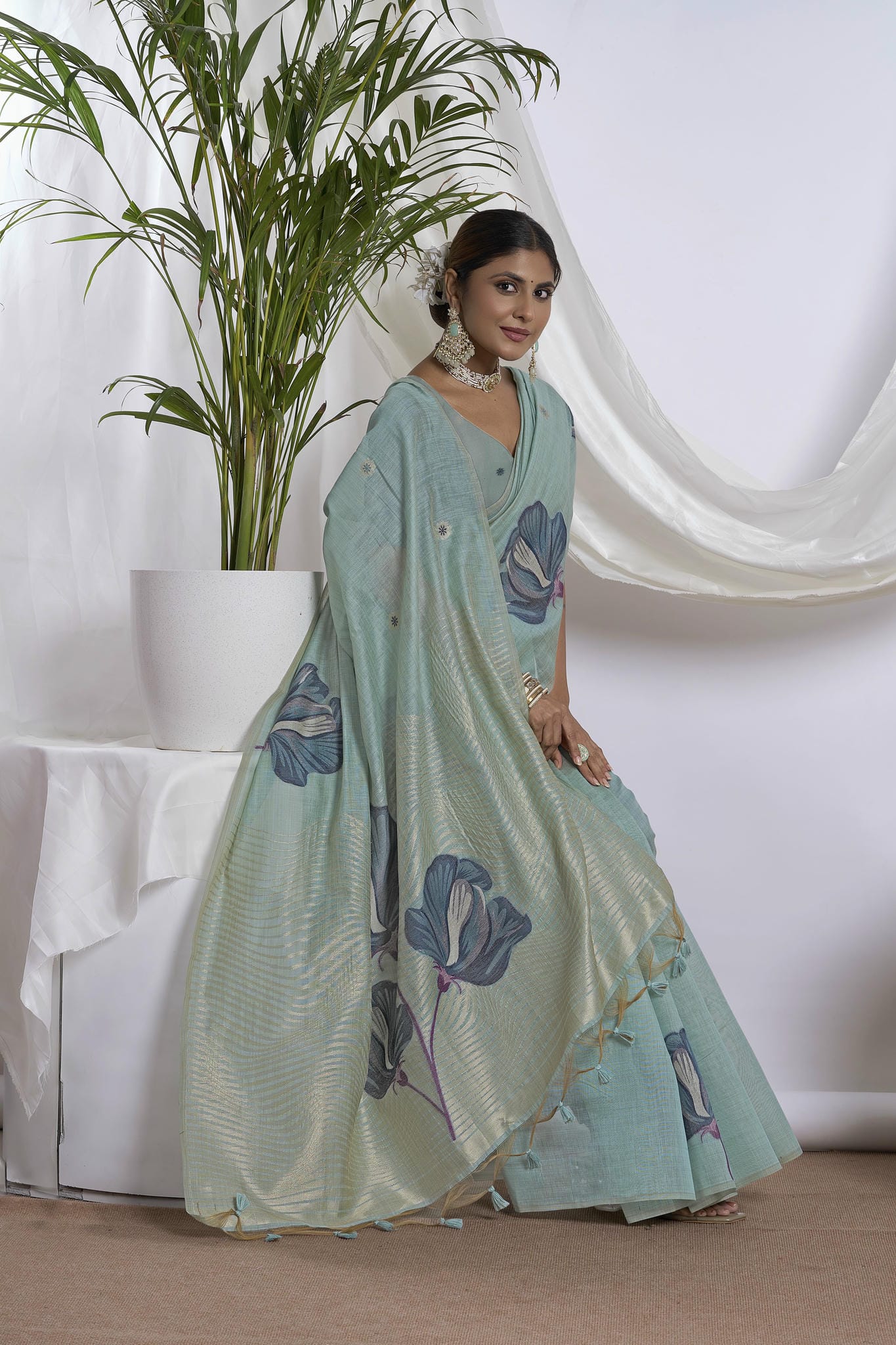 Dusty Sage Jamdani Linen-Cotton Saree | Woven Floral Motifs