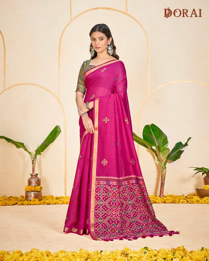 Emerald Heritage – Green Muga Cotton Saree with Patola Pallu Geometric Artistry