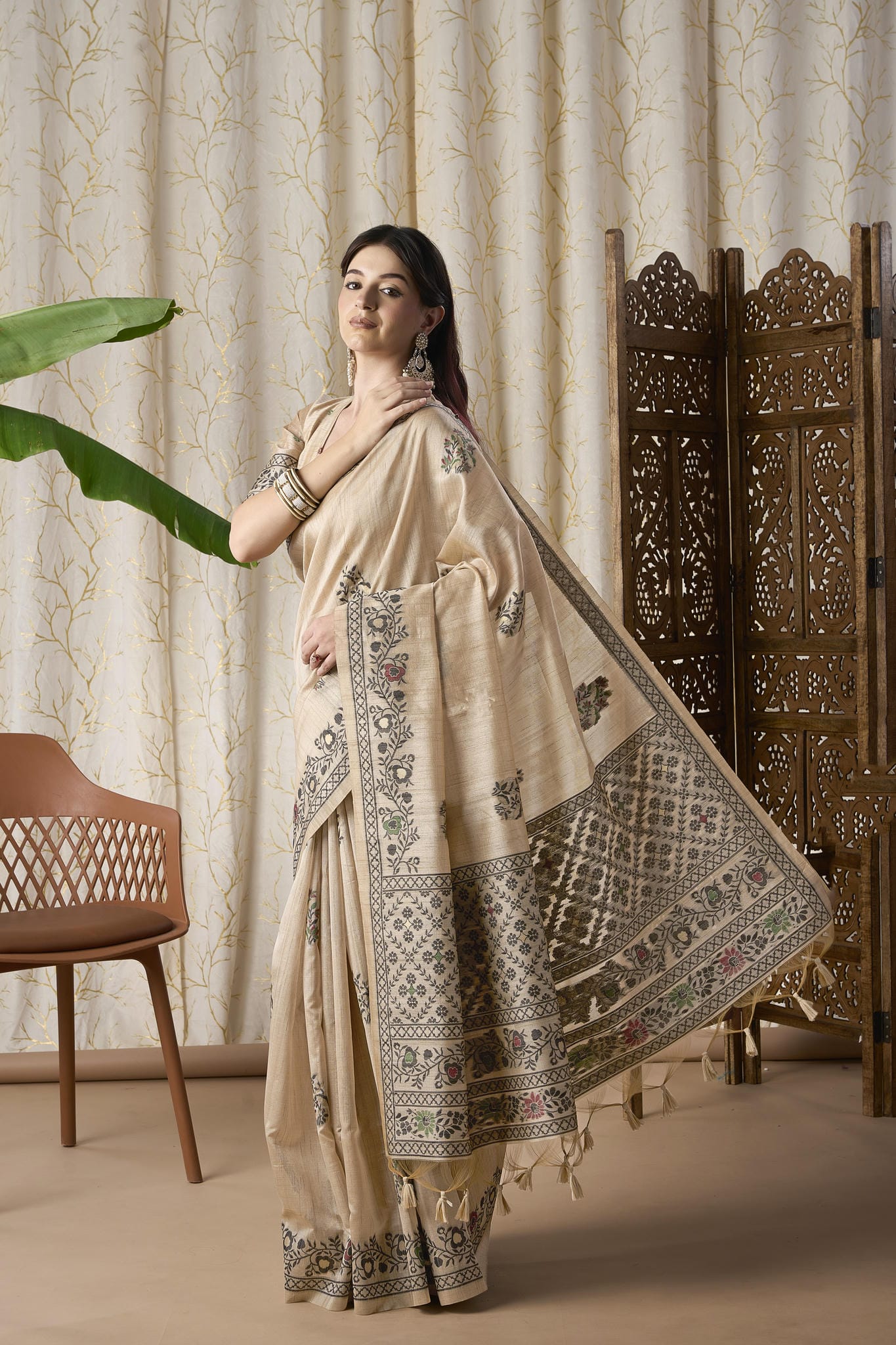 Beige Linen-Cotton Jamdani Saree with Ethnic Motifs