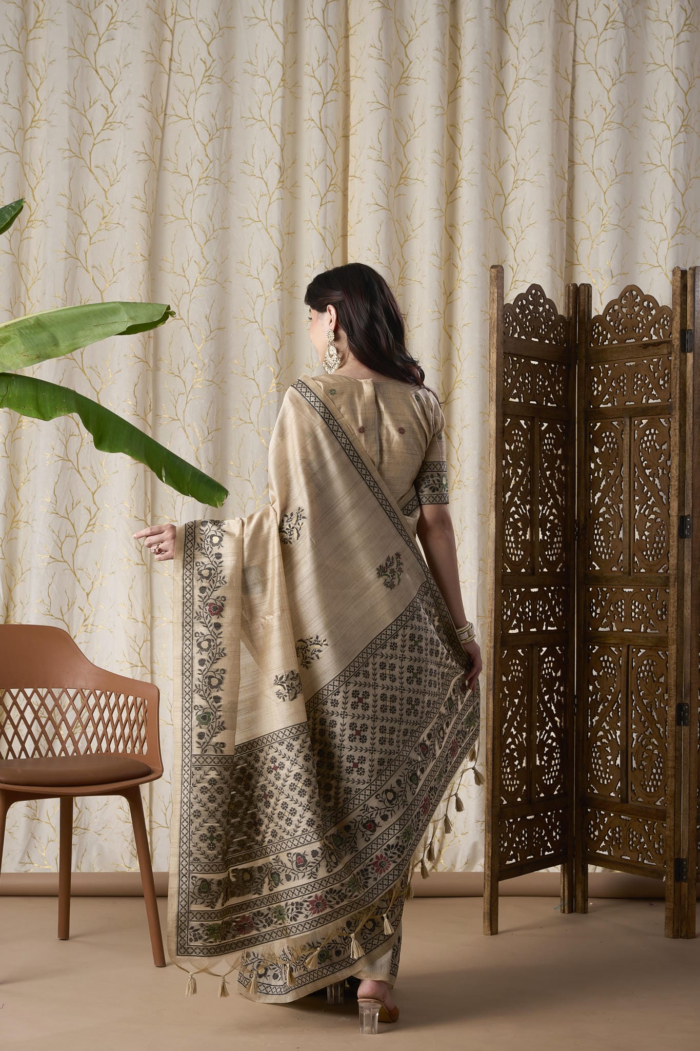 Beige Linen-Cotton Jamdani Saree with Ethnic Motifs