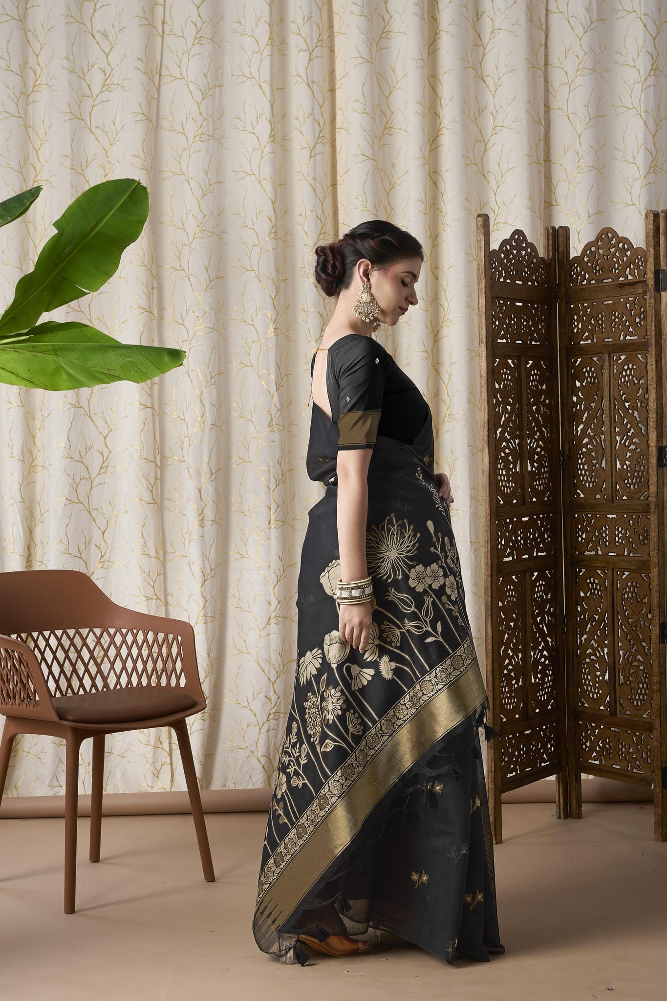 Midnight Black Linen-Cotton Jamdani Saree with Woven Pallu