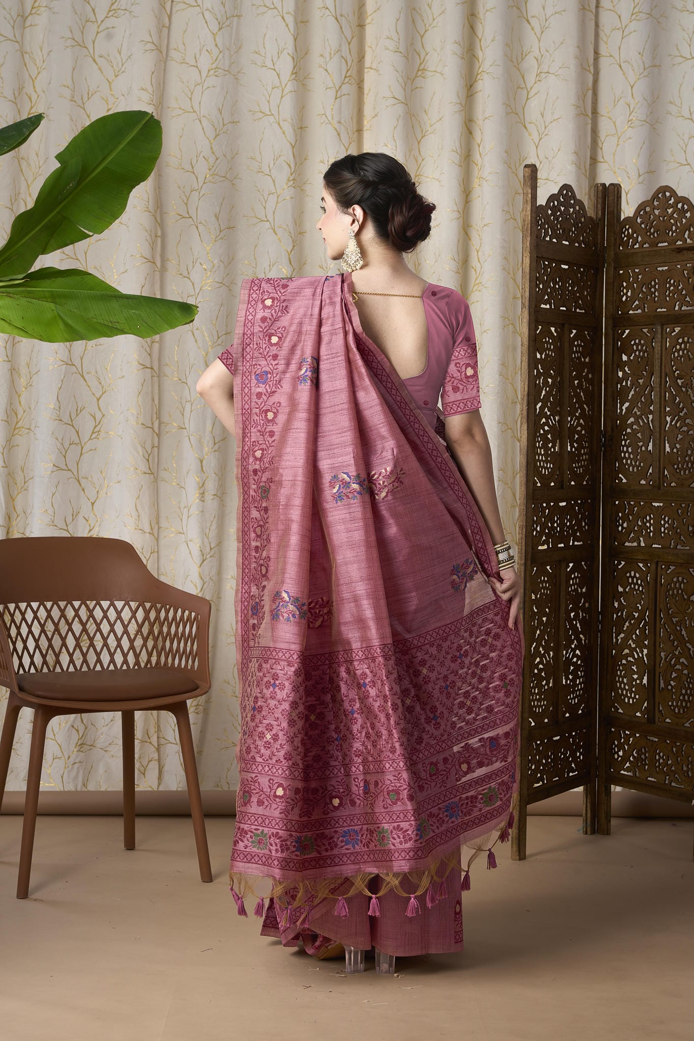 Dusty Rose Linen-Cotton Jamdani Saree with Ethnic Motifs
