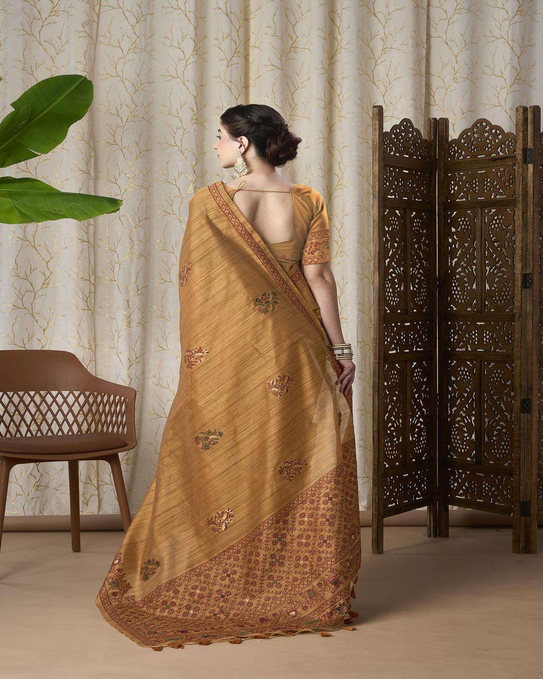 Mustard Yellow Linen-Cotton Jamdani Saree with Ethnic Motifs and Jamdani Weave,resham Border And Pallu
