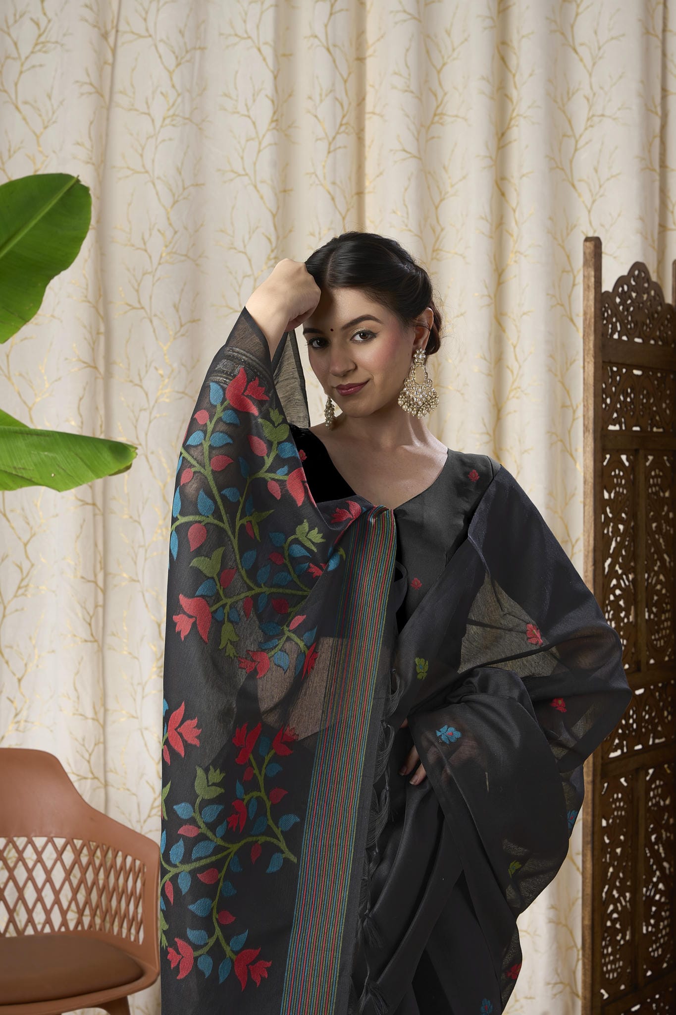 Midnight Black Linen-Cotton Jamdani Saree with Woven Floral Pallu