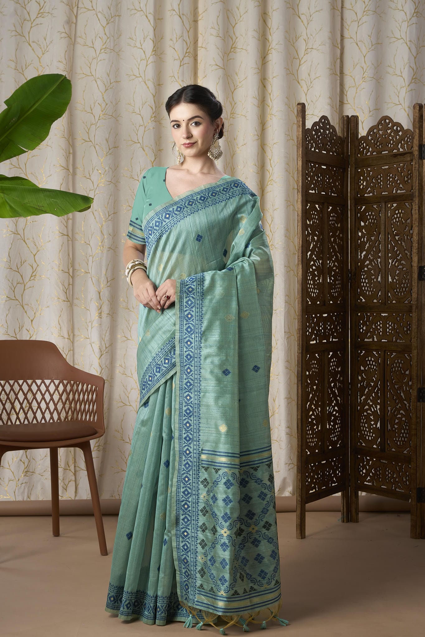 Sea Green Linen-Cotton Jamdani Saree with Woven Geometric Motifs