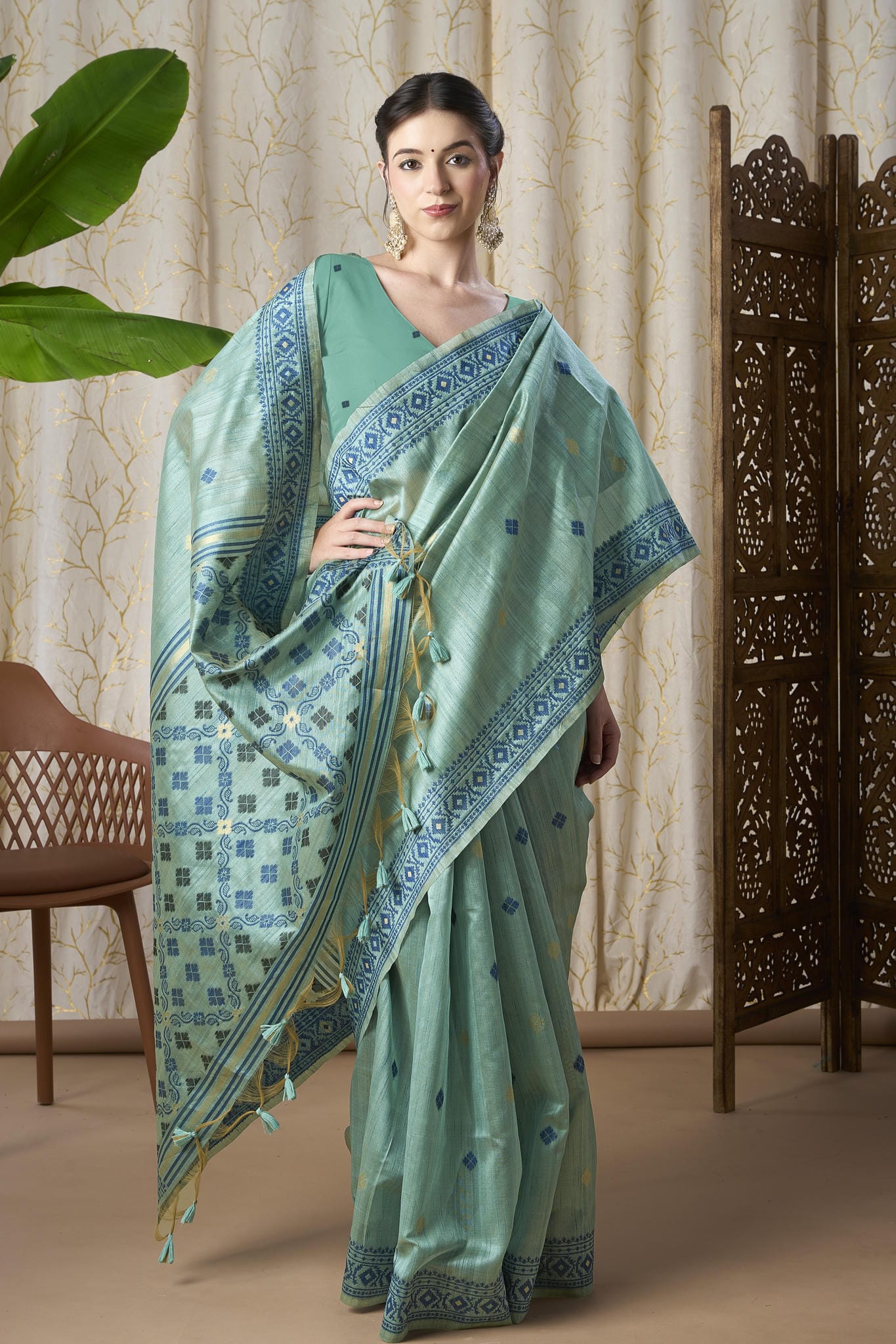 Sea Green Linen-Cotton Jamdani Saree with Woven Geometric Motifs