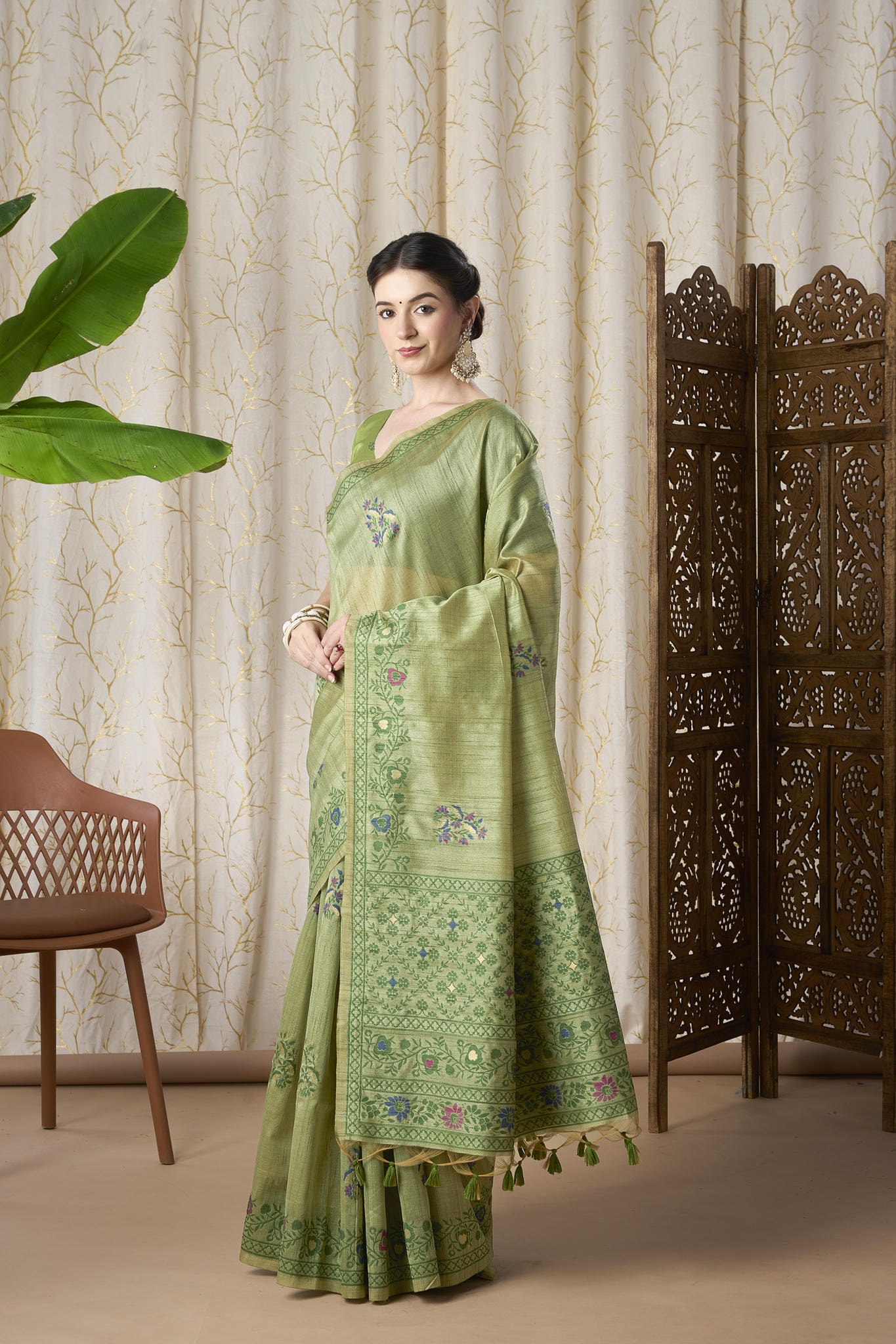 Pastel Green Linen-Cotton Jamdani Saree with Ethnic Motifs