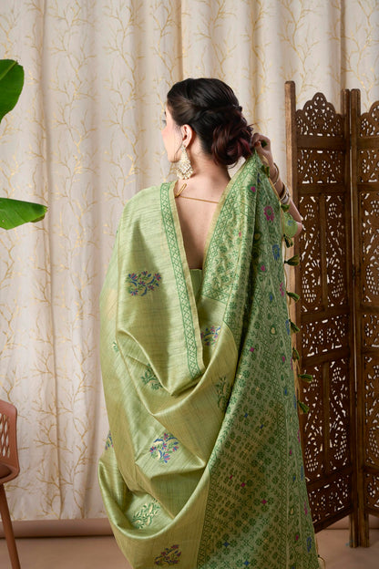 Pastel Green Linen-Cotton Jamdani Saree with Ethnic Motifs and Jamdani Weave,resham Border And Pallu